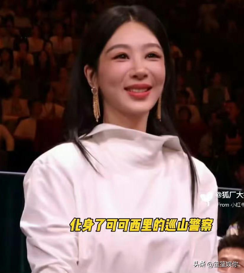 同为女演员，年龄的差距其实没有想象中那么刺眼，但纯天然底子和科技加工出来的状态，