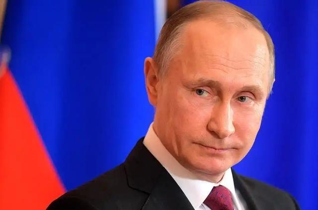 中俄关系的本质，今天可以说清楚了：不是志同道合，是被同一个敌人逼到了同一条船上。