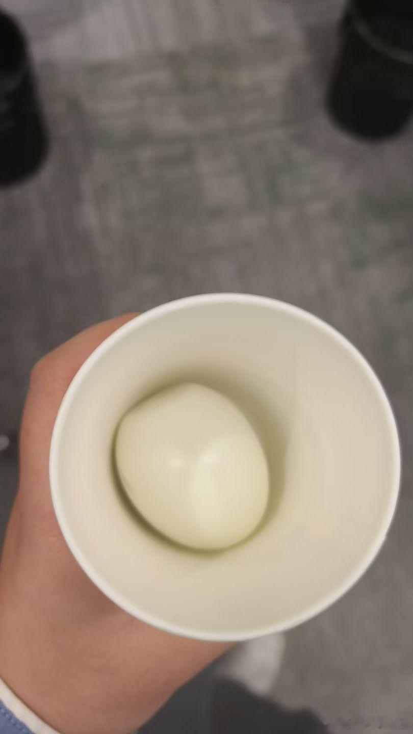 纸杯加热水热鸡蛋 谁和我是同款[笑cry] ​​​
