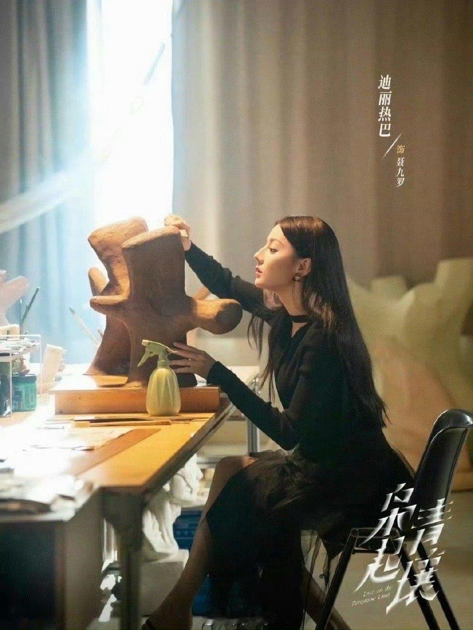 粉丝和观众心心念的电视剧《枭起青壤》终于要来了，新剧将在1122开播，明日就定档