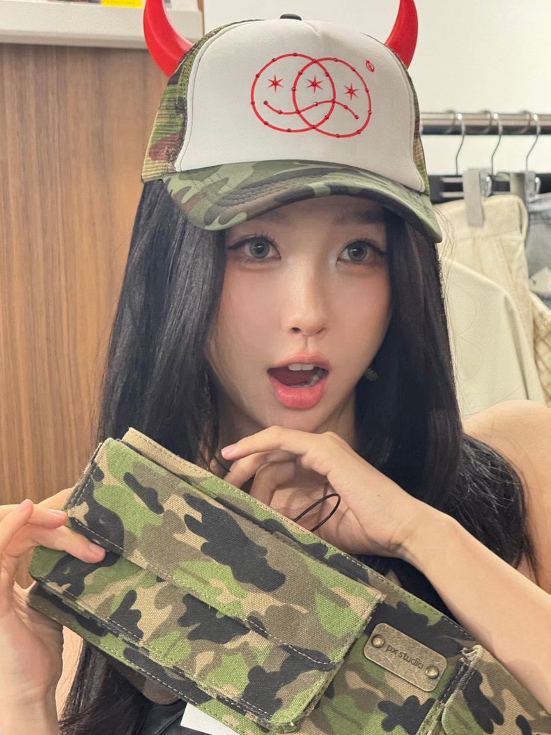 ？窝鱼今天美得有点像刘00了…