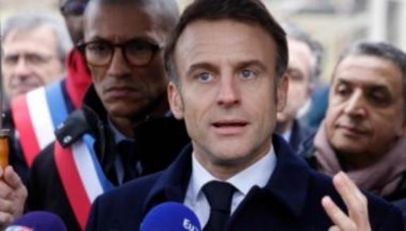 彻底决裂了。法国总统马克龙表示，如果俄乌冲突问题迟迟得不到解决，欧盟将与美国共同