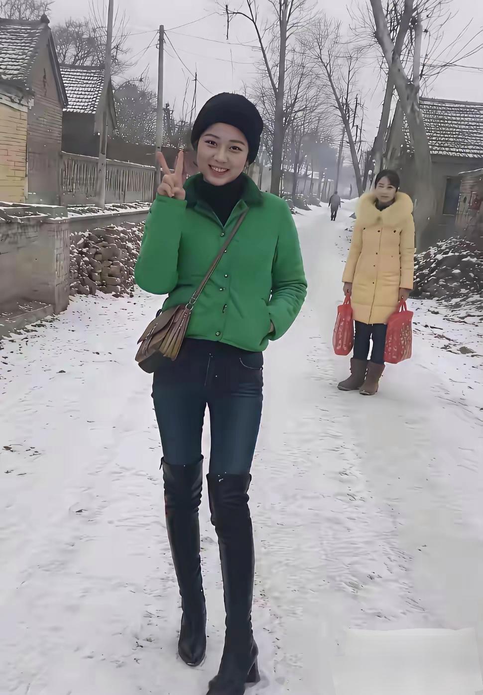当年的时尚穿搭
现在看起来是又土又难看[捂脸]