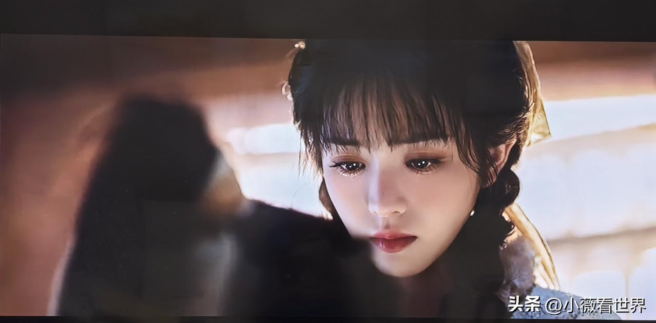 知道田曦薇的名字，但确实还是第一次看她演的电视剧。

《逐玉》几集看下来，发现她