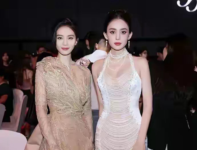 为什么被吹大美女的古力娜扎每次同框都赢不了颜值寡淡的刘诗诗？