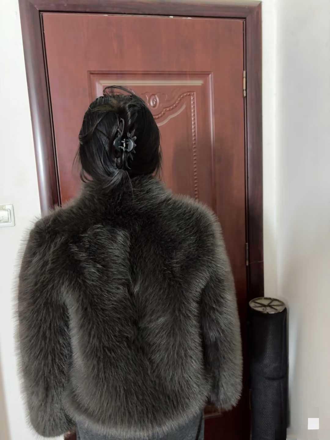 新到的衣服怎么感觉怪怪的