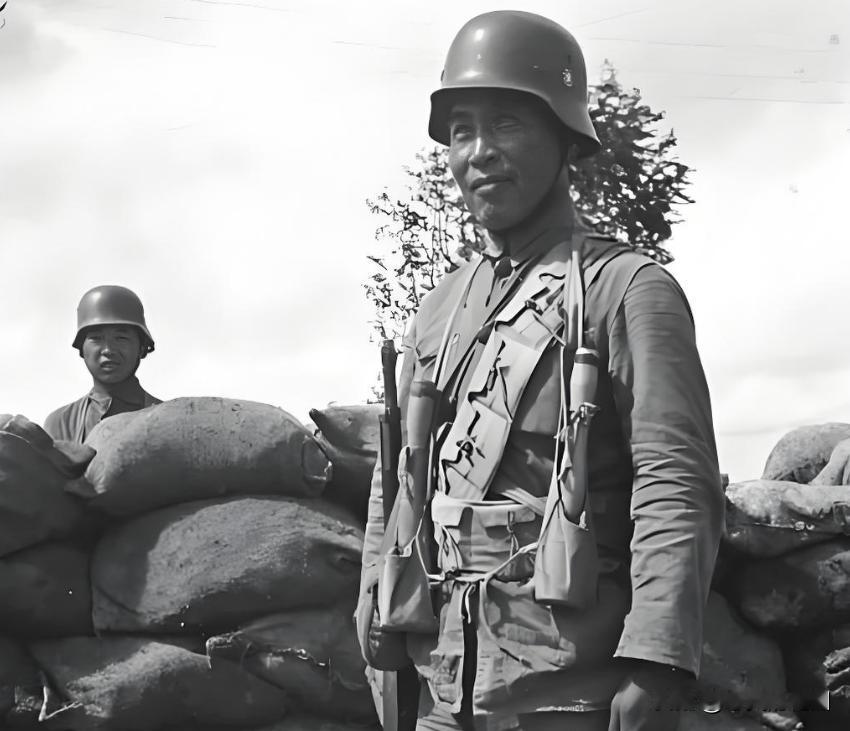 雷励群，曾任74师173团上校团长。
1943年12月，时任172团第三营少校营