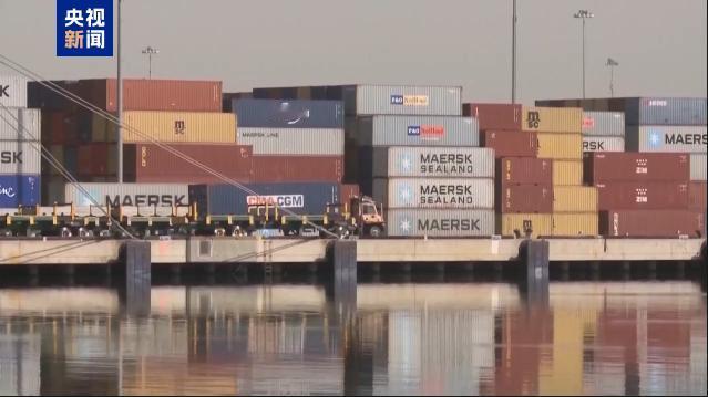 关税难奏效 美2025年商品贸易逆差创新高。

简评几句：特朗普政府曾信誓旦旦地