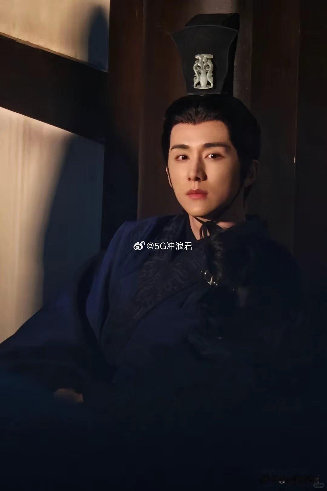 晓和张新成的《秦谜》路透也太绝了吧！这阵容简直是古装权谋剧的顶配，未播先火预定～