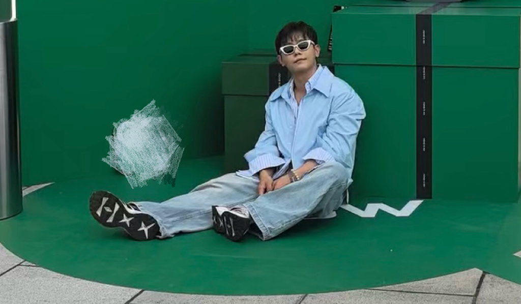 广州塔下的潮人聚会广州塔下到底有谁在啊 广州塔下的潮人聚会真是绝佳拍摄地，地标光