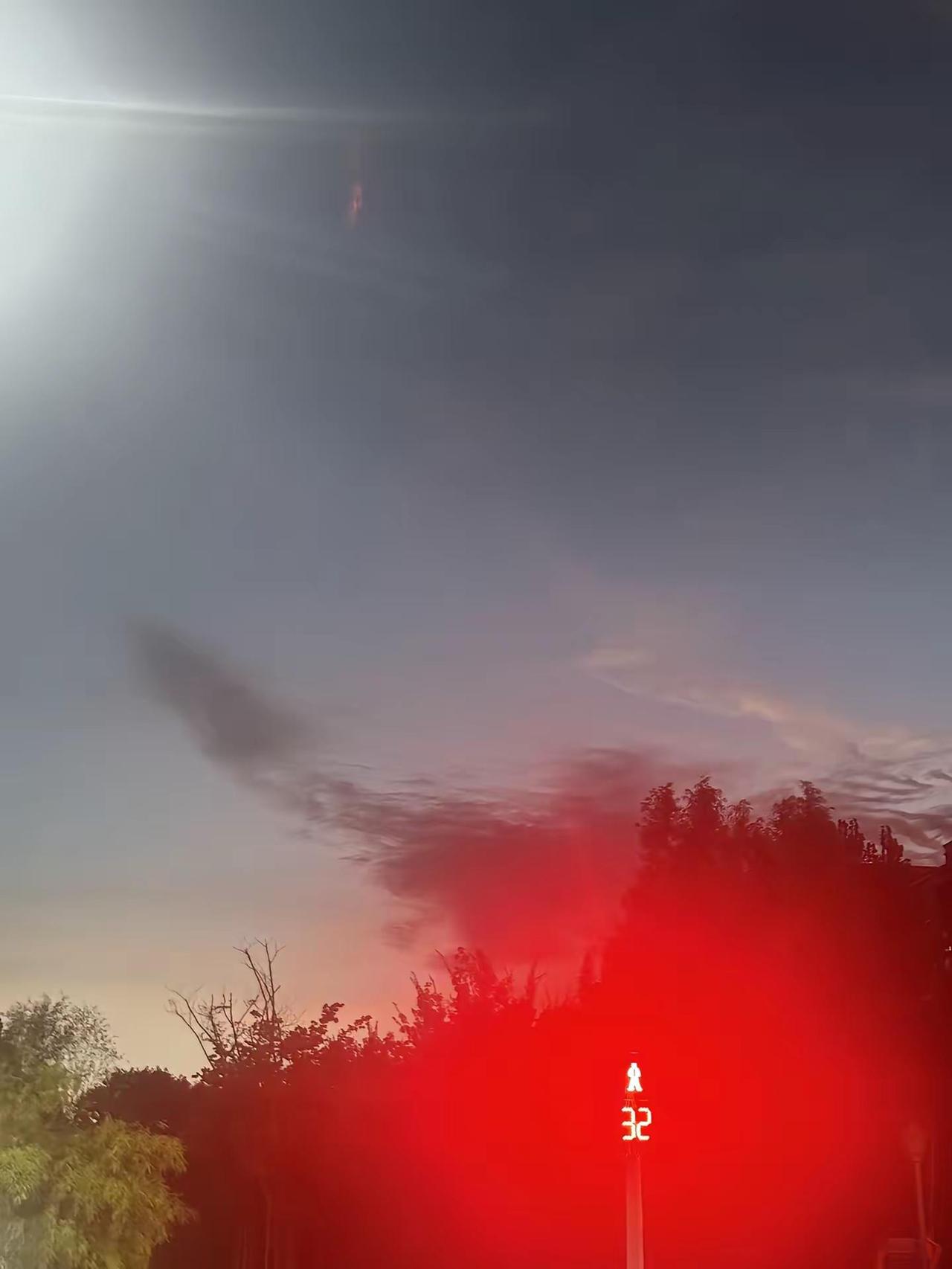 每次入梦，都是他消耗了一百个亿才换来的……如果长时间不入梦，一定是他账户余额不足
