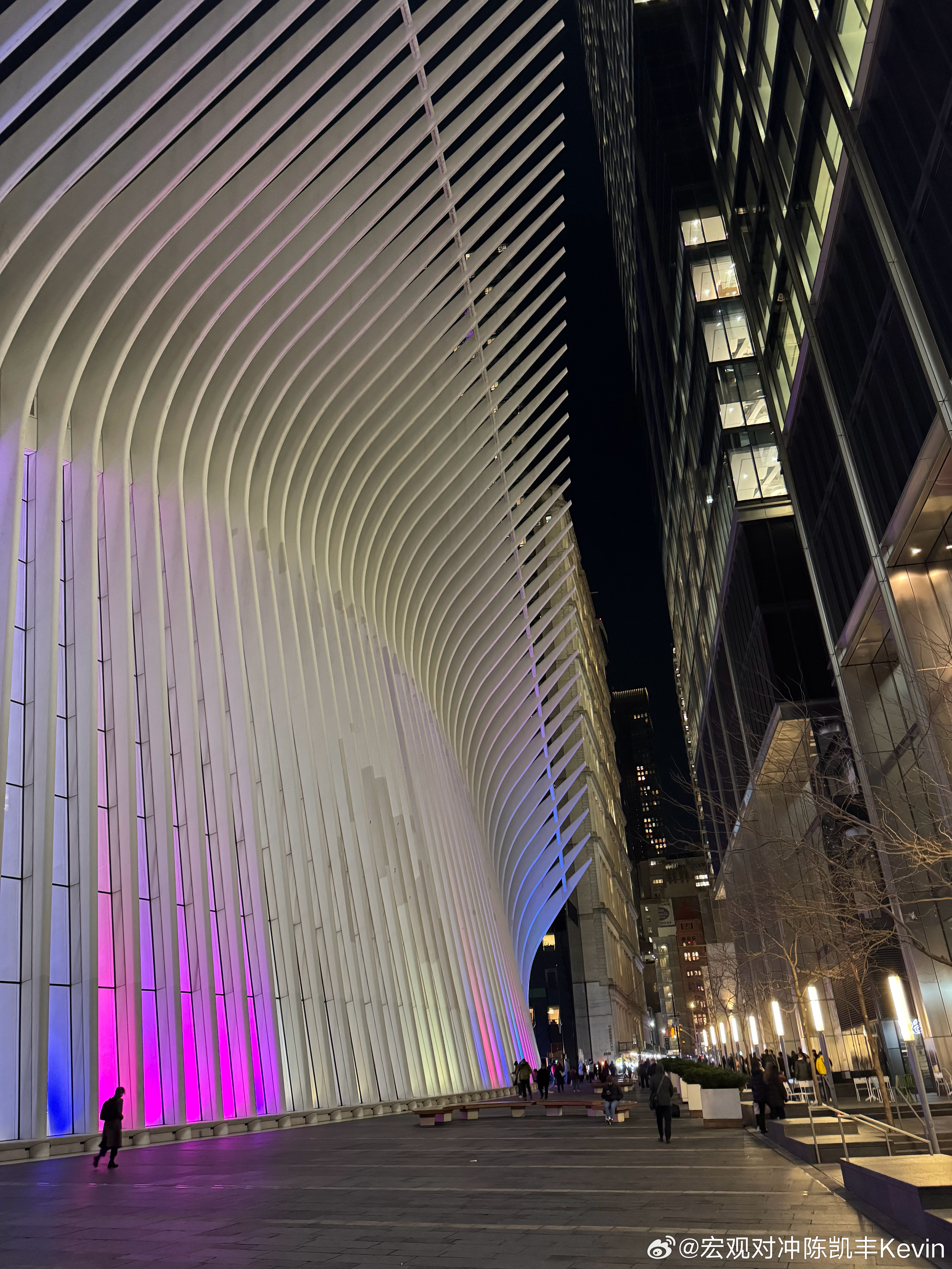 加密货币市场崩盘近几周和几天来，加密货币市场急剧下跌，总市值较10月初的峰值下跌