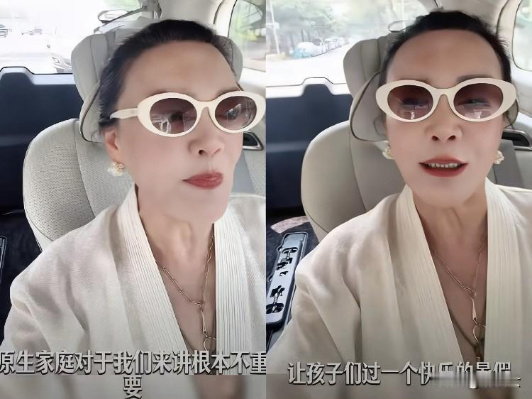 兰姐这回说话温和多了，跟去年那股急吼吼的劲儿完全不一样。
以前带着小玥儿姐弟到处