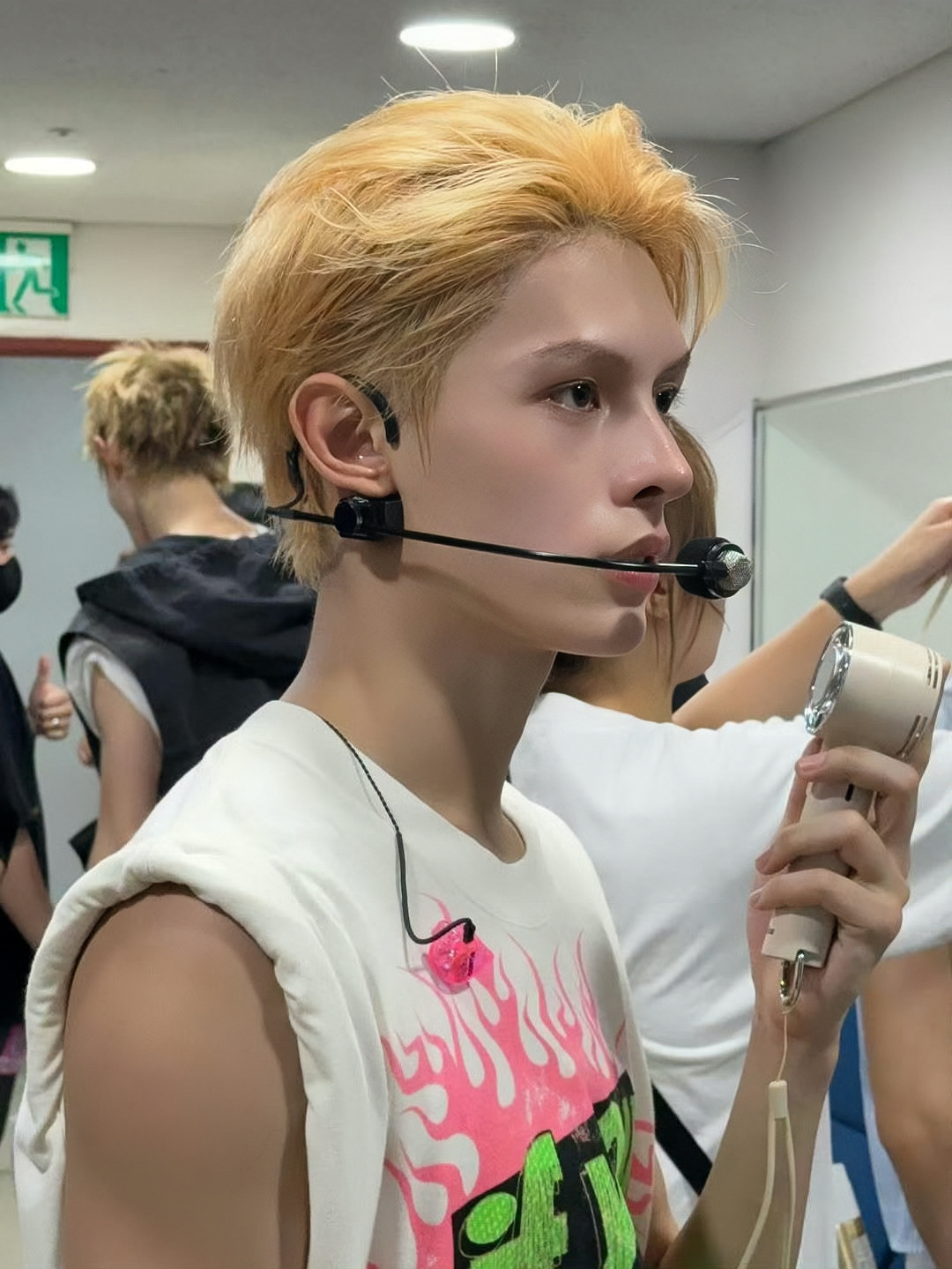 赵雨凡JAMES 🦅赵雨凡 人永远不能停止梦想。梦想是心灵的养料，就像饭菜是身