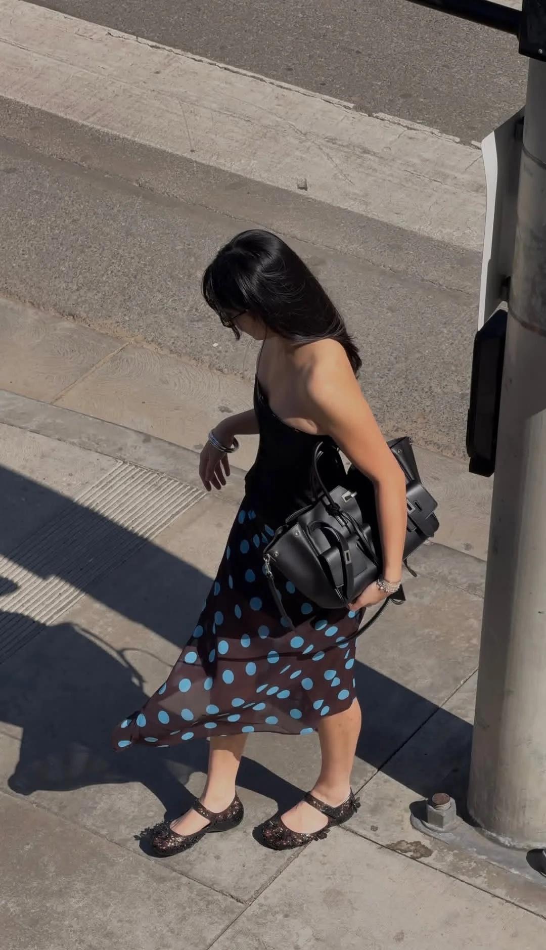 和我的水晶鞋一起城市漫步🌆
SUSAN FANG 与 Melissa 的合作鞋