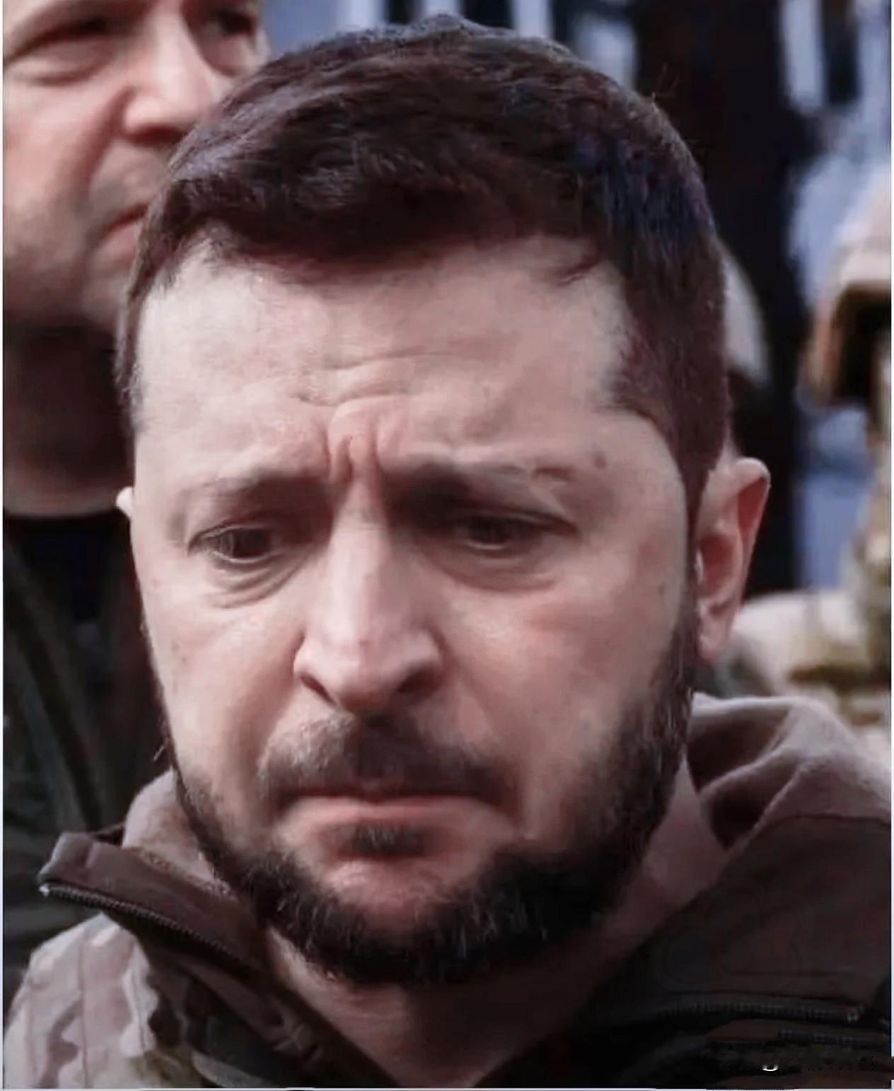 泽连斯基这人，怕是真拿了东方大国的“顶级卧底剧本”！

回头看这两年，这兄弟凭一