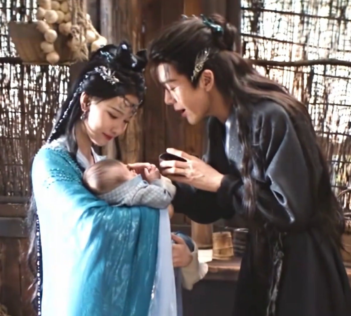 曾舜晞养你老己曾舜晞陈都灵父母爱情曾舜晞和陈都灵在《月鳞绮纪》副本里演起了父母爱