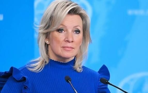 法国的这次海上行动让人瞩目，不仅抓船的镜头像是一次精心设计的亮相，更让背后的海上
