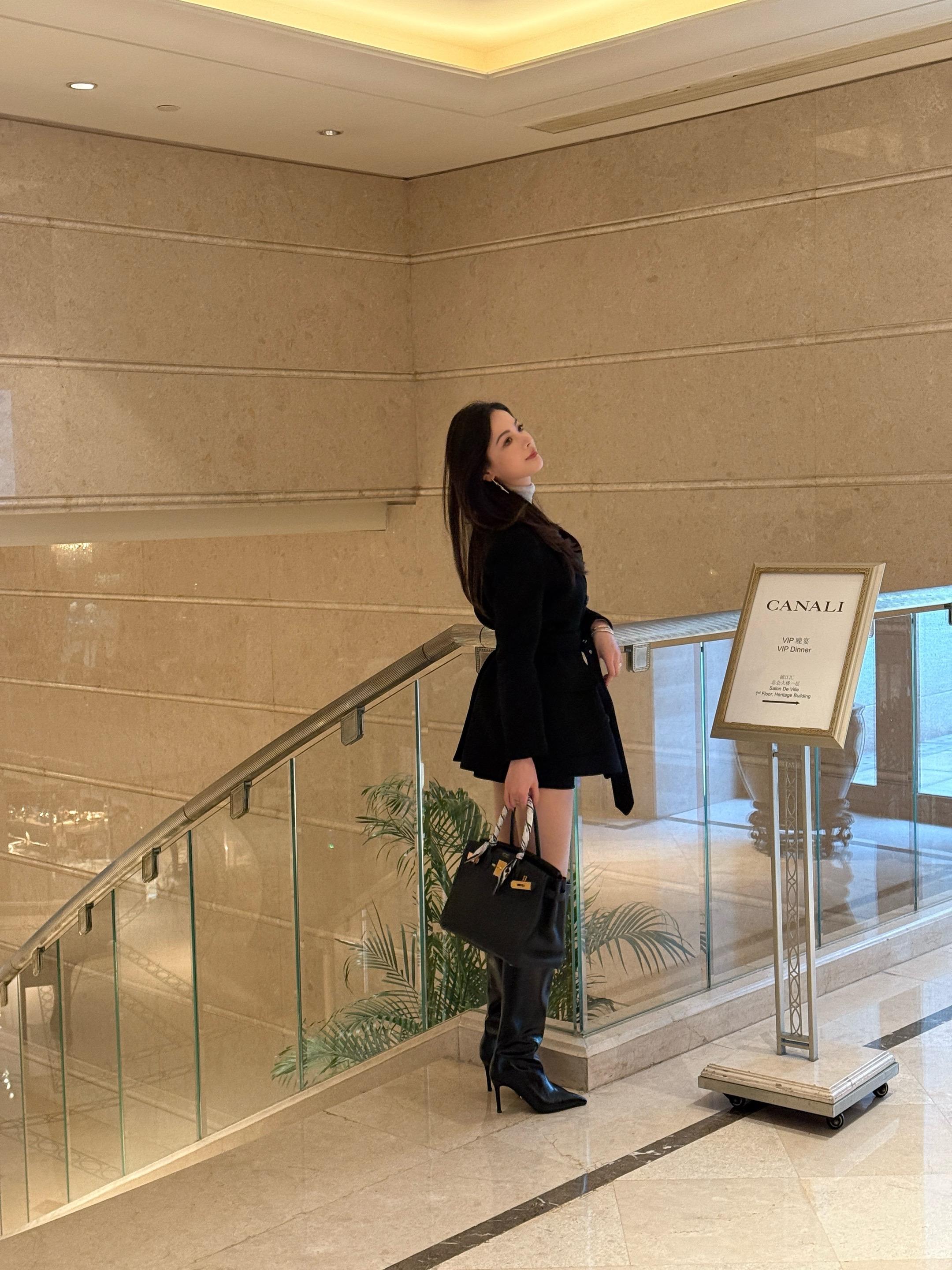 亲爱的网友 睨好