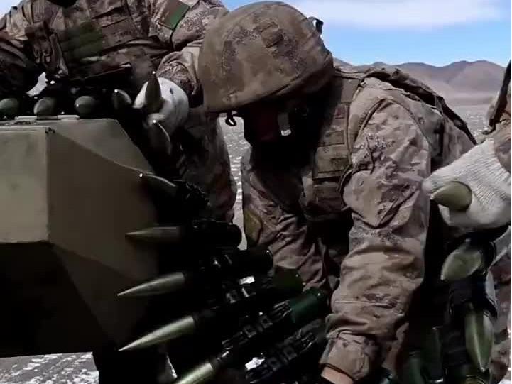 中国军网六字重磅警告，配图堪称“硬核带货” 

近日，中国军网发布了一条仅含六个