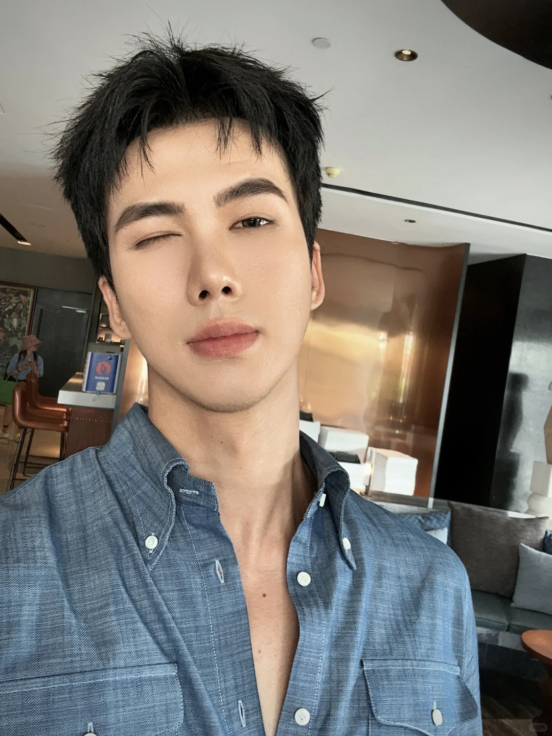 190cm 180斤 化妆&不化妆 广西