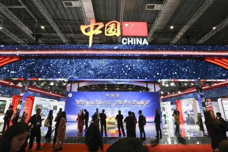 🔥场面震撼！IFA 正式开幕，中国品牌展台直接被人群围满！ 近半数参展企业来自