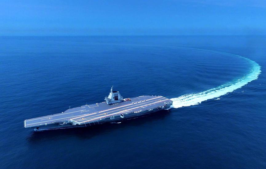 中国海军近期的一次行动，再次成为外界关注的焦点。6月23日傍晚，台湾防务部门发布