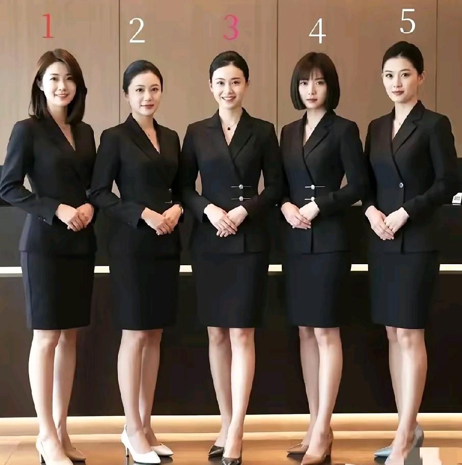 凭你的直觉，你能不能从这五人当中，找出那一个与众不同的人、这五人当中有一个人是其