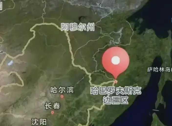 胡锡进先生近期就中俄边境城市核辐射超标问题发表了看法，他认为这一事件并不需要过度