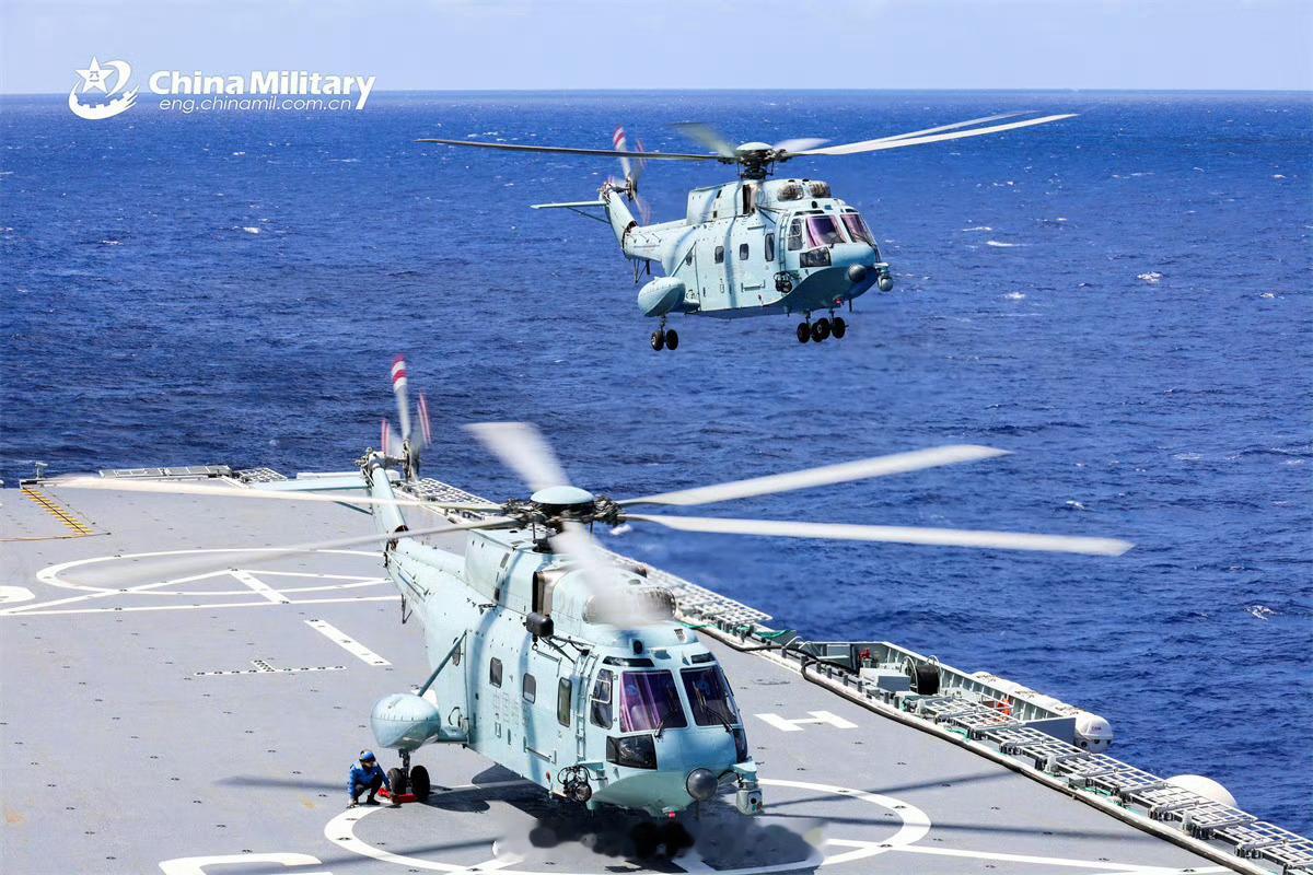 海南舰出击！看图1血压一下上来了看到图2血压顿时稳住一半等啥时候Z-8D把Z-8