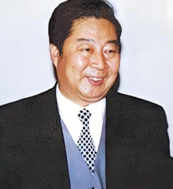 1990年，湖南省委副书记家中被盗，窃贼只带走了4000元现金和两条香烟，警方的