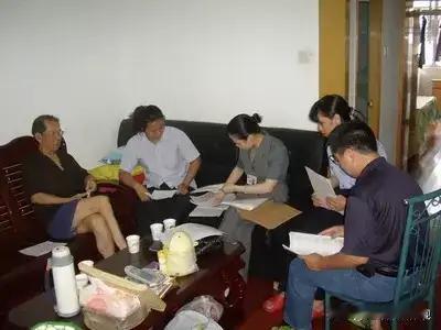 断联20年，父亲去世儿子拒签遗体：人生这场修行，和解才是良药

诸位朋友，今儿咱