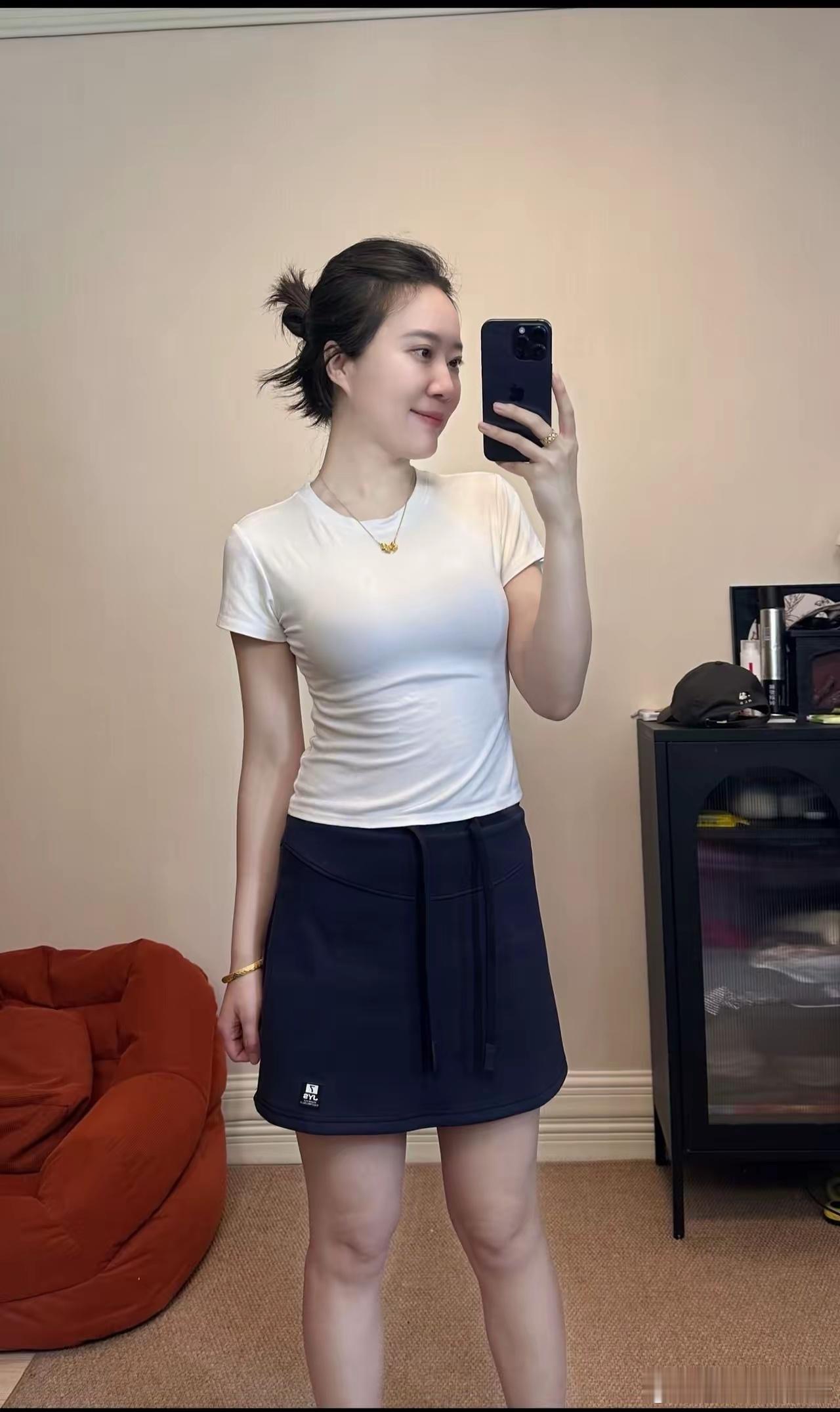 一枝红杏出墙来了