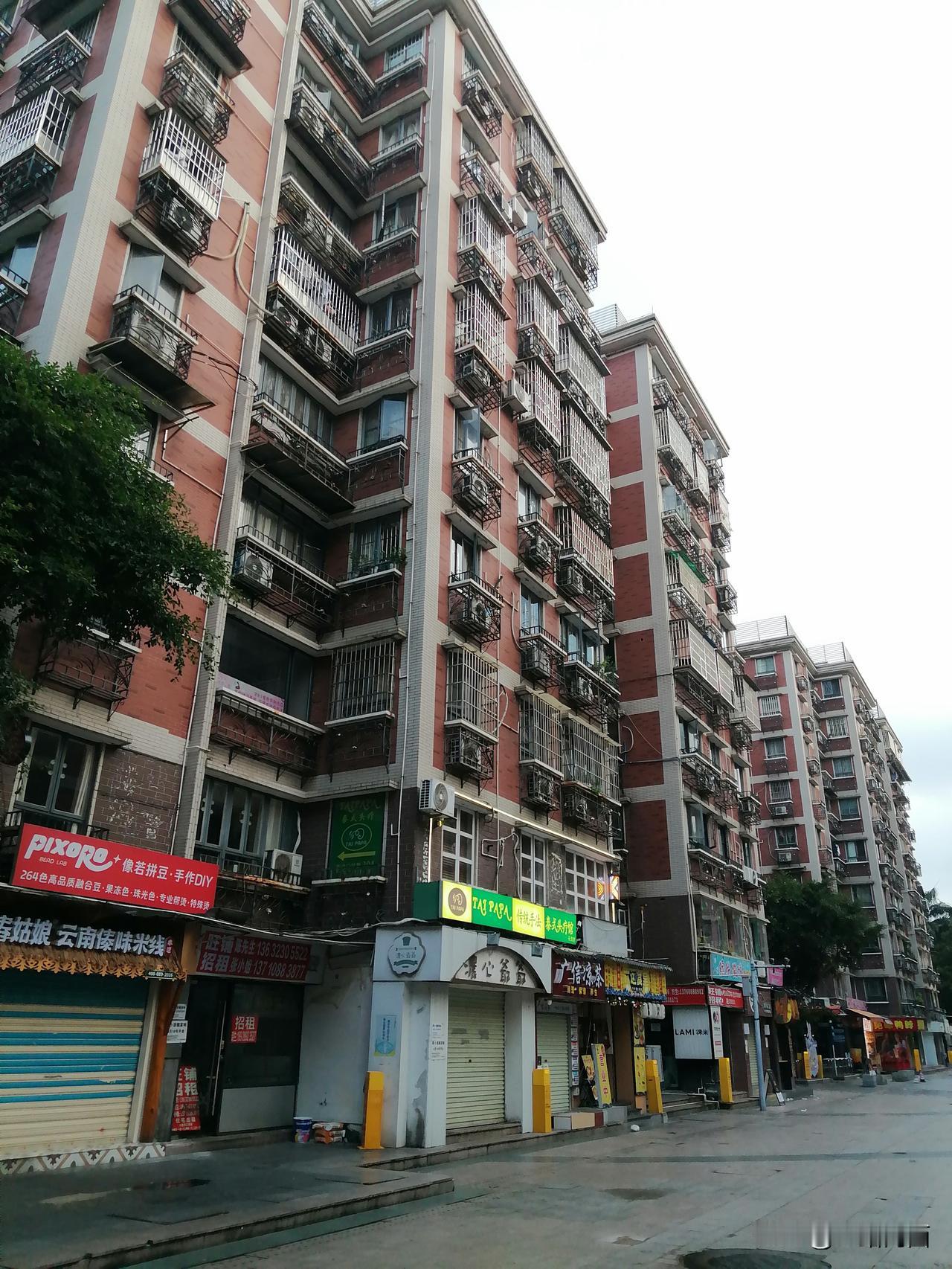 广州天河六运小区“2026年6月住房下不能再做餐饮店”这事最近闹得挺火。这里可是