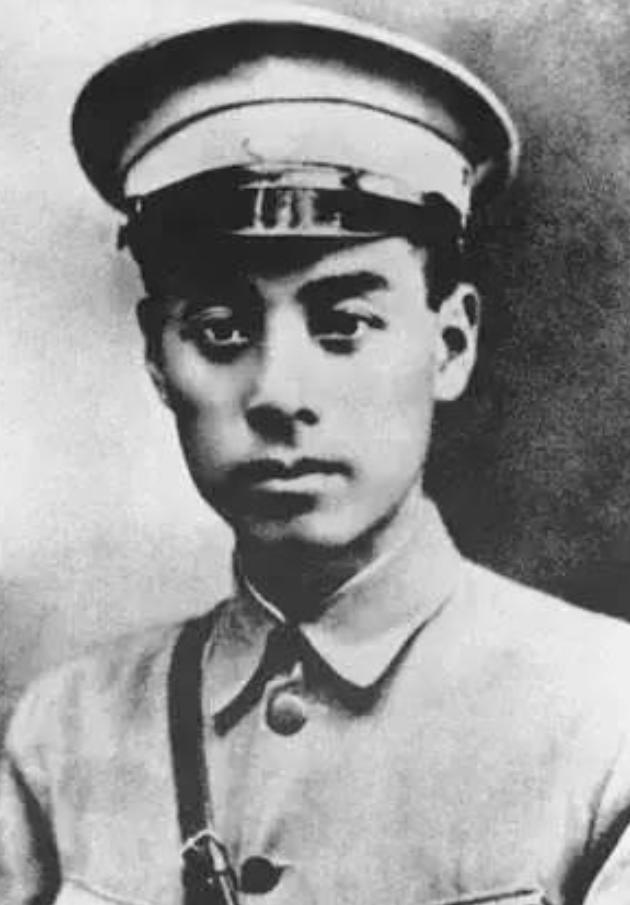 蒋介石日记几乎骂遍了所有人，包括宋美龄，唯独对周恩来保持风度。

1946年7月