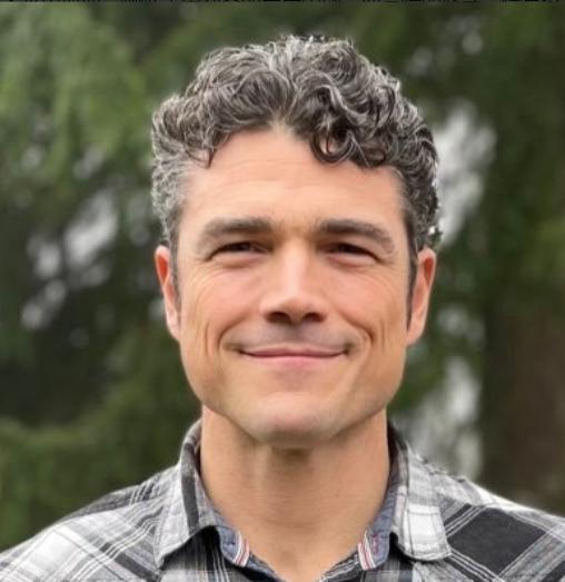 突发新闻：美国国家反恐中心主任乔·肯特今晚（北京时间3月17日晚）写道：“经过深