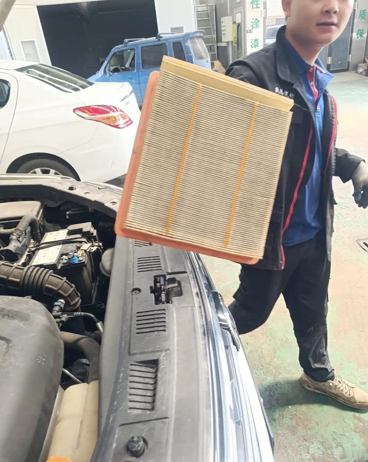 最近一段时间发现车子的动力有点弱，油耗也在悄悄上升。听了朋友的建议，去高速上拉了