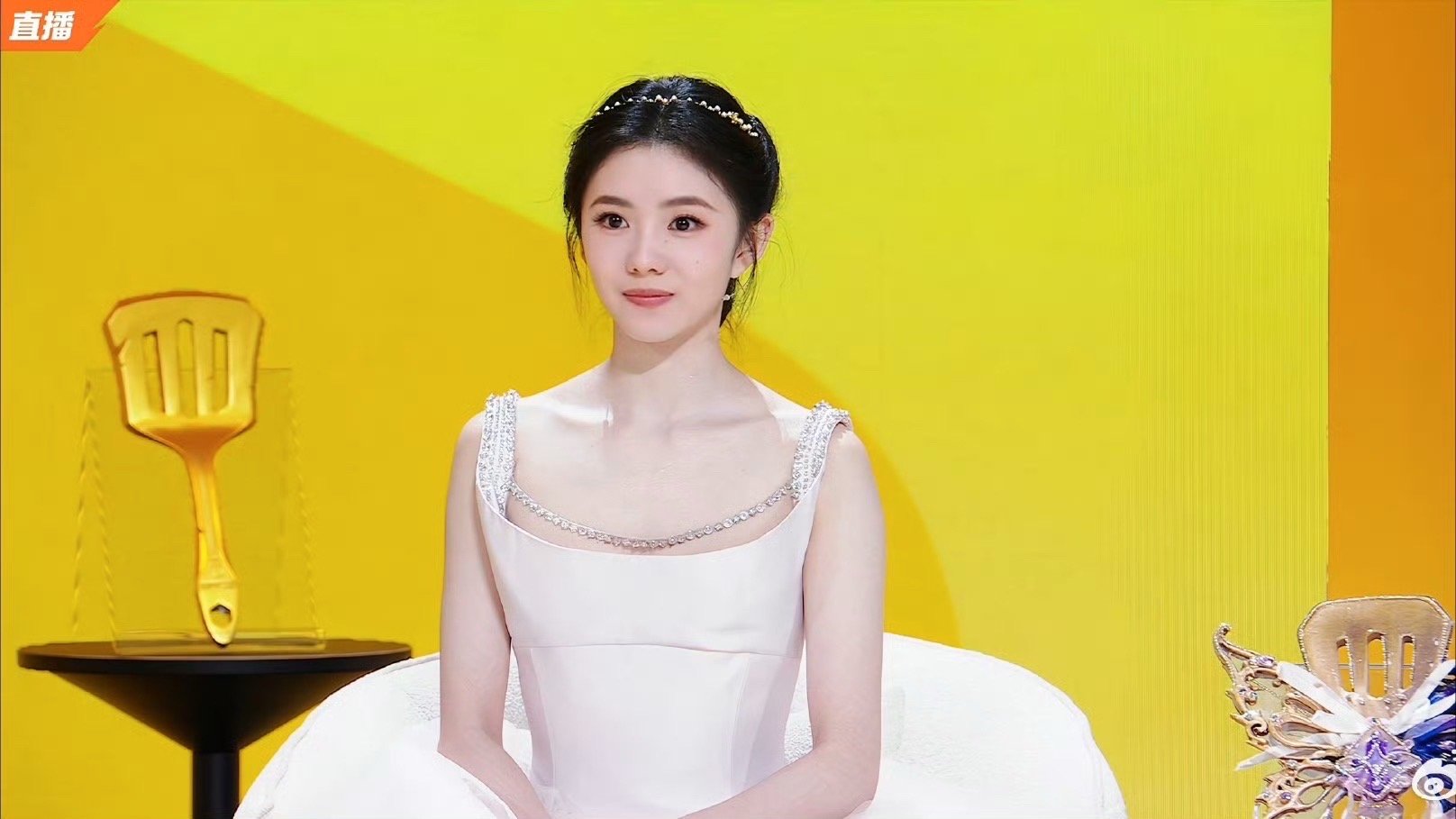 刘浩存完全公主刘浩存钻石公主裙完全钻石公主啊   好美的存 ​​​
