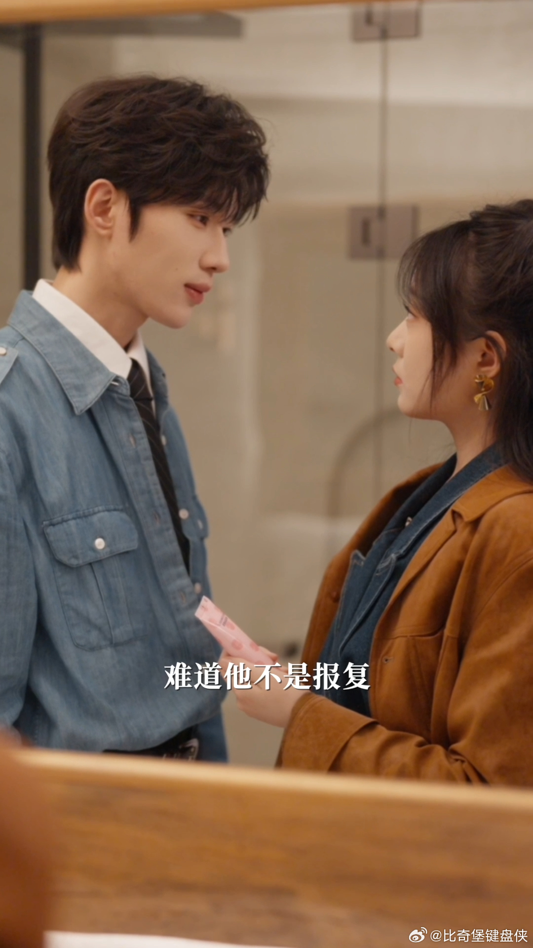 落魄千金豪门新贵最好嗑了 就是这样的极限拉扯才更加让人上头啊，尤其是嘴上说着不在