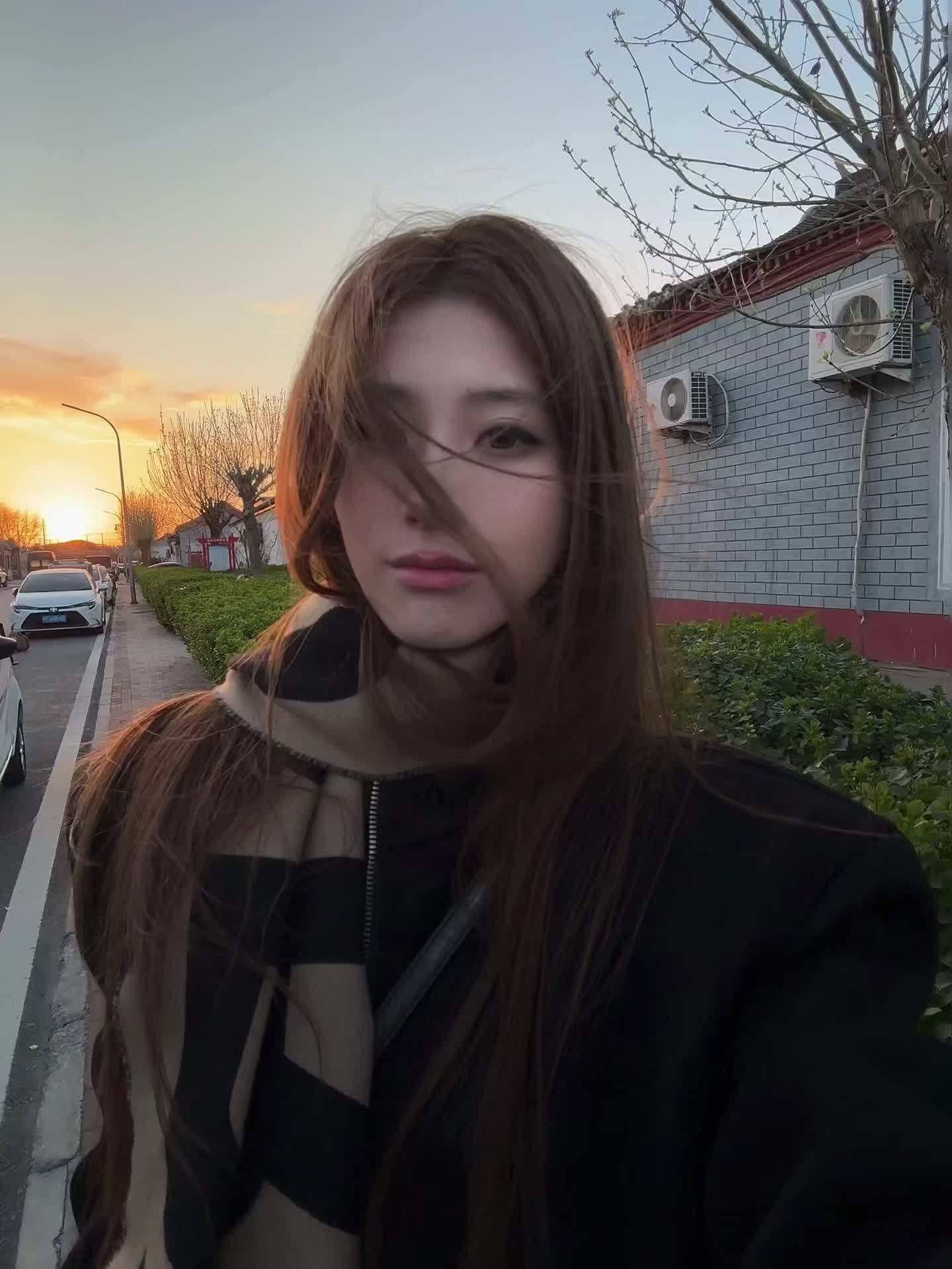 太阳都舍不进去的地方 你进去了 你还敢说你的人生没有光