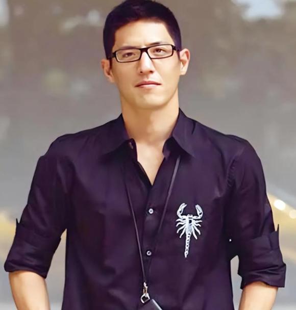 蒋友柏说，蒋家第三代男性（蒋孝文、蒋孝武、蒋孝勇）全都不到50岁离世。他从小就知