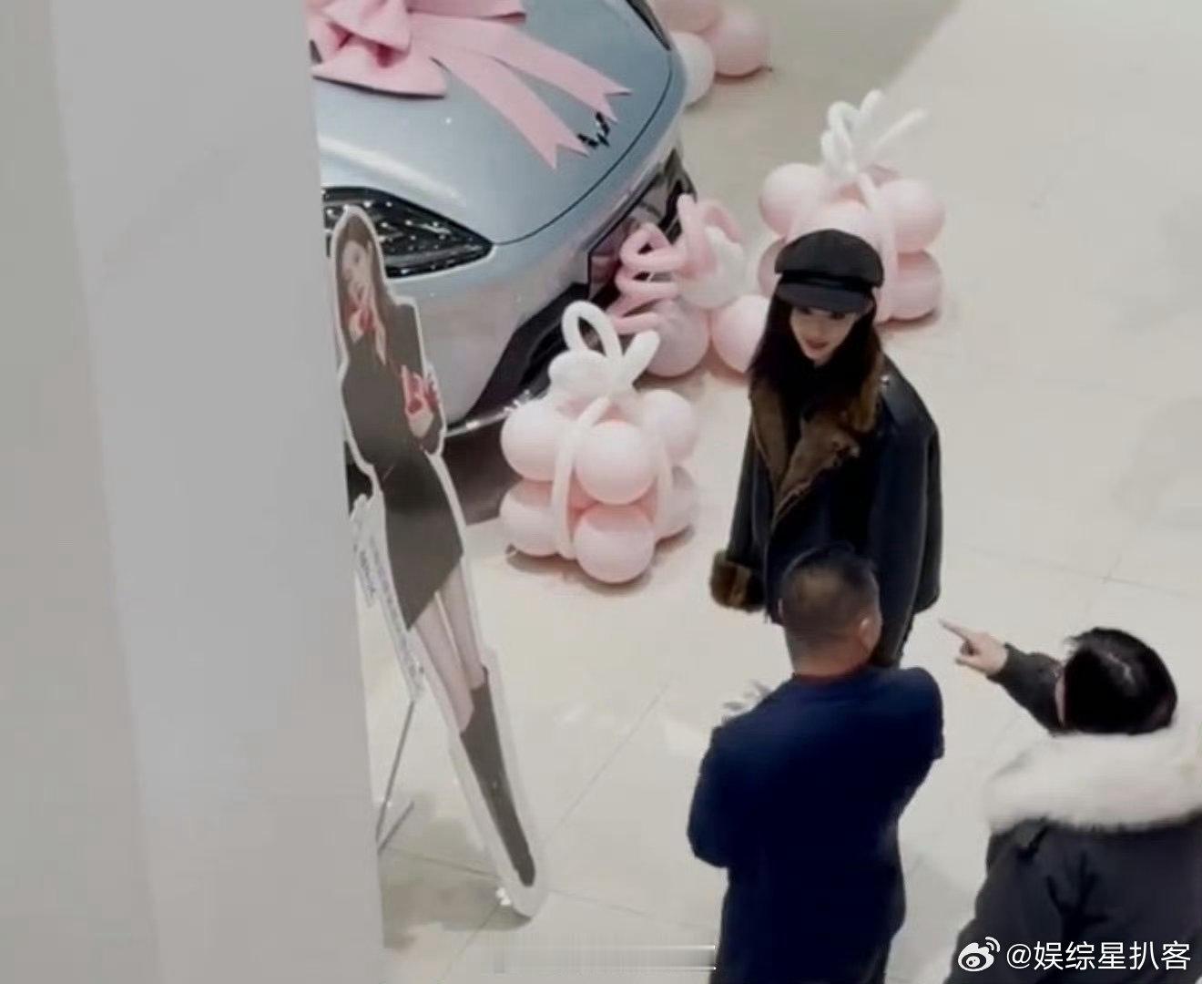 孟子义给助理买车孟子义给助理买车当年终奖孟子义周也到底在聊什么 谁羡慕了我不说！