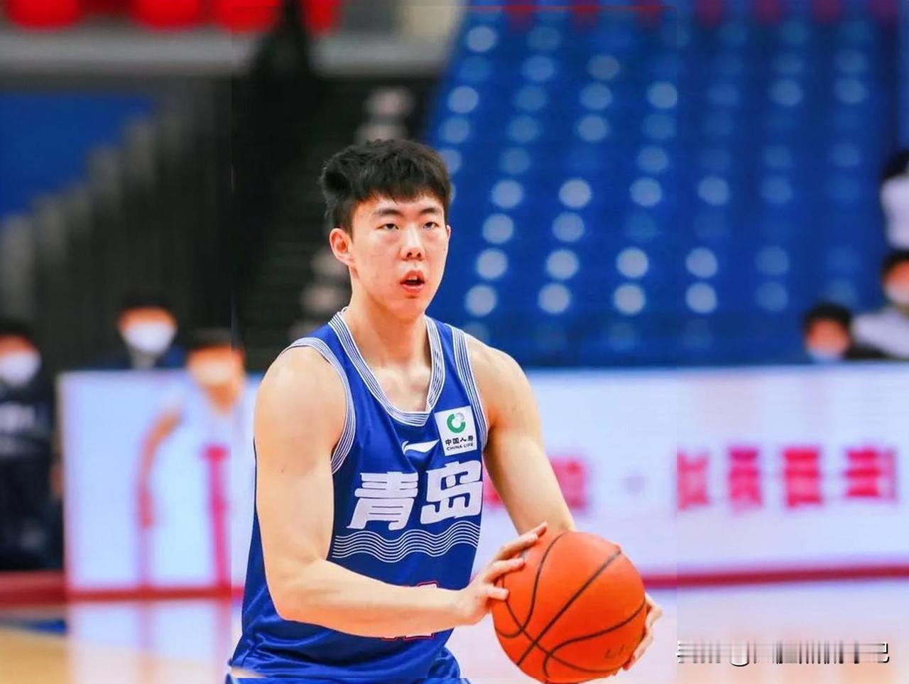 没想到啊，今晚青岛打的那么好。尤其是段昂君，三分球太准了。四投四中，帮助青岛大比