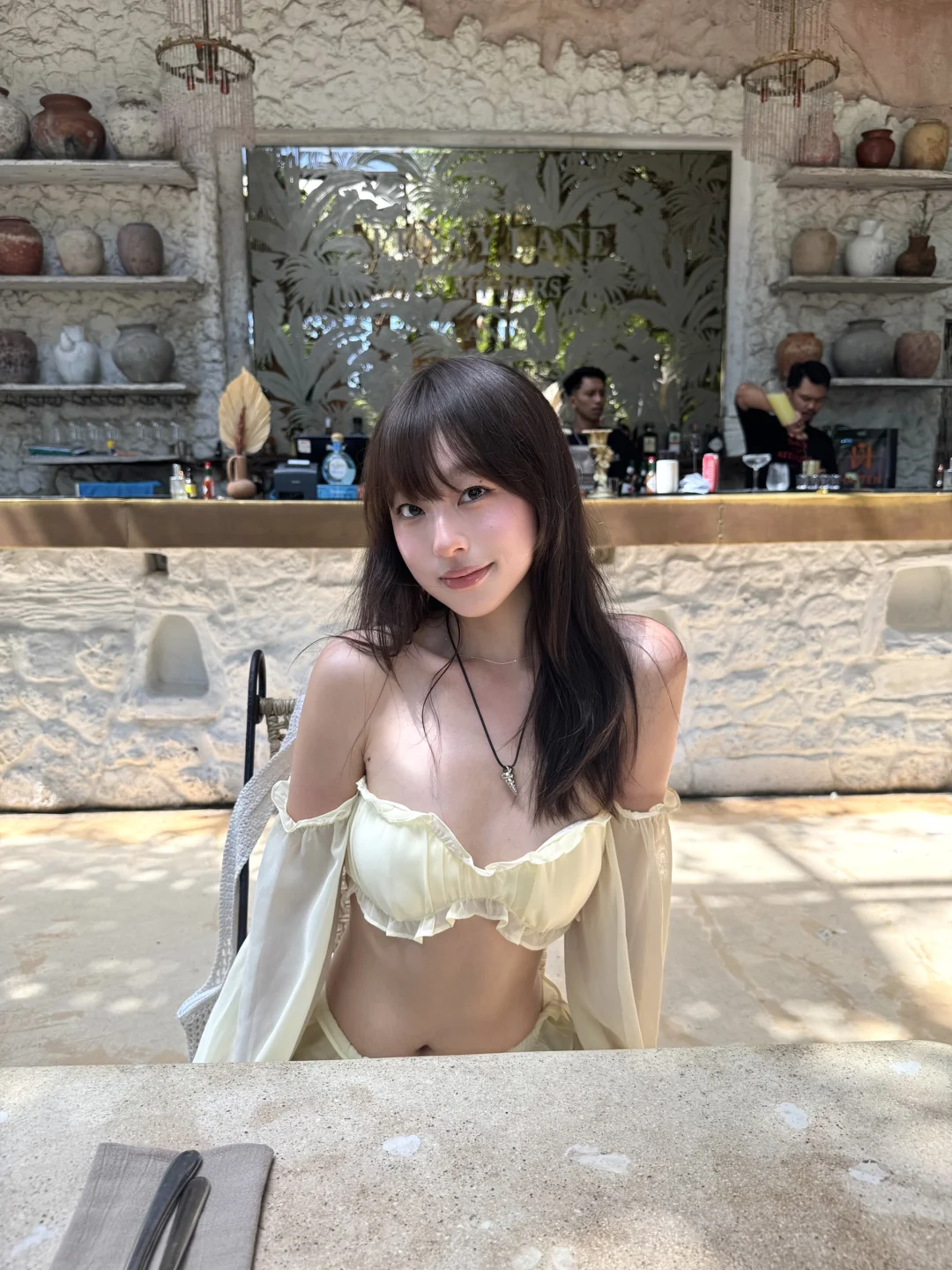 Hey, tropical babe!
