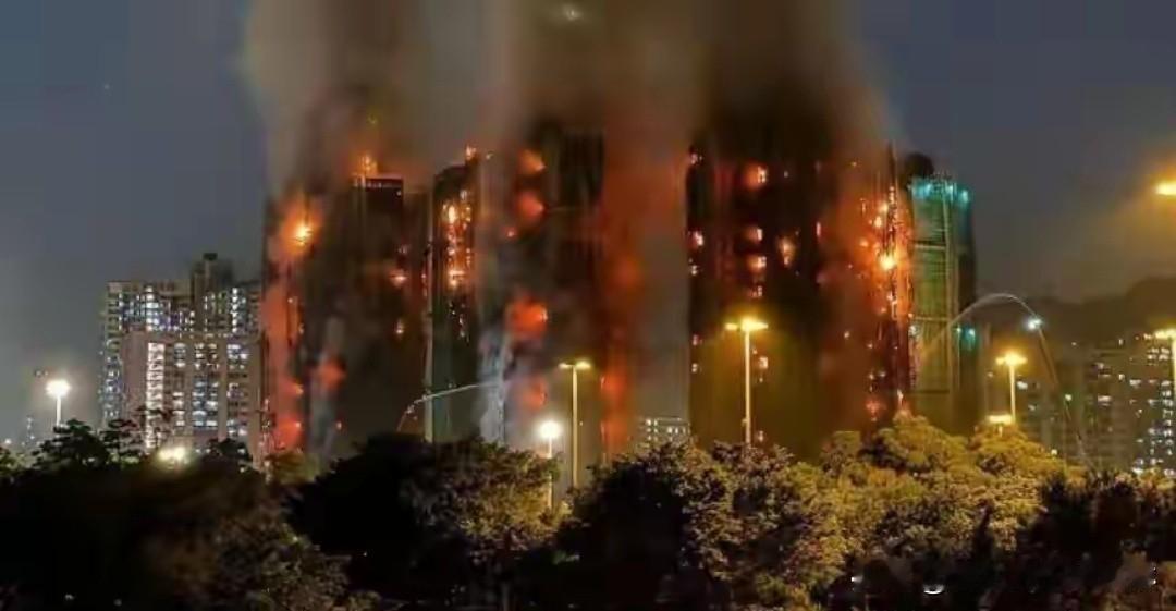 香港火灾已造成36人遇难， 另有279人失联，水火无情，向遇难同胞默哀，愿失联人