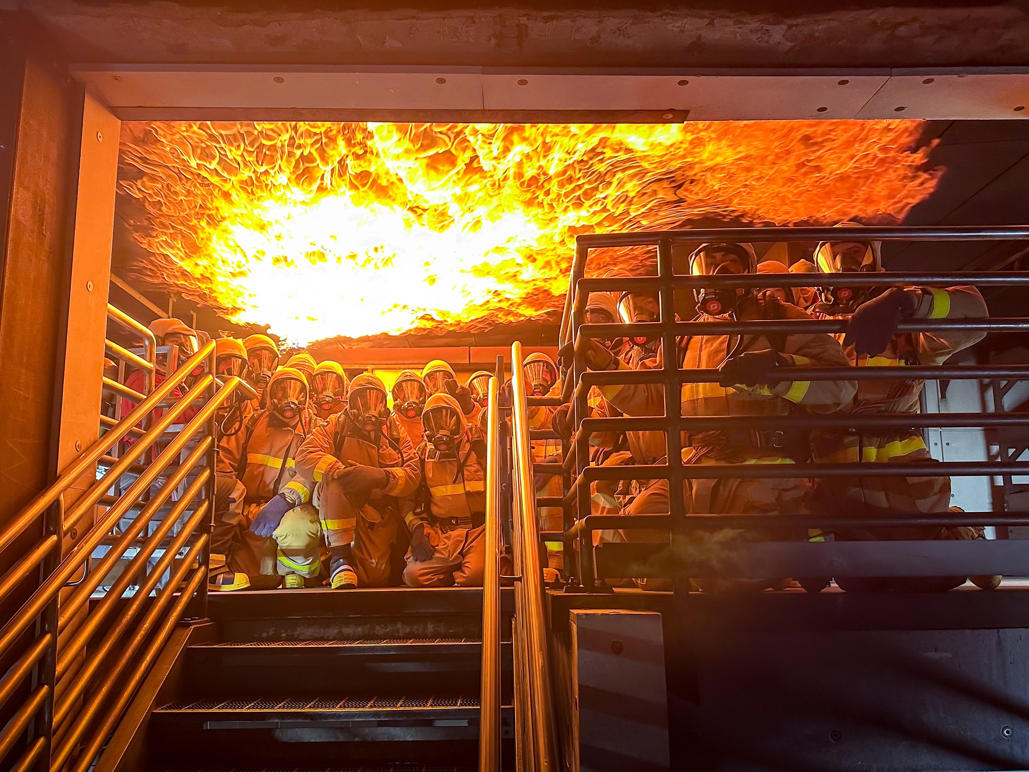 智力海军消防训练 