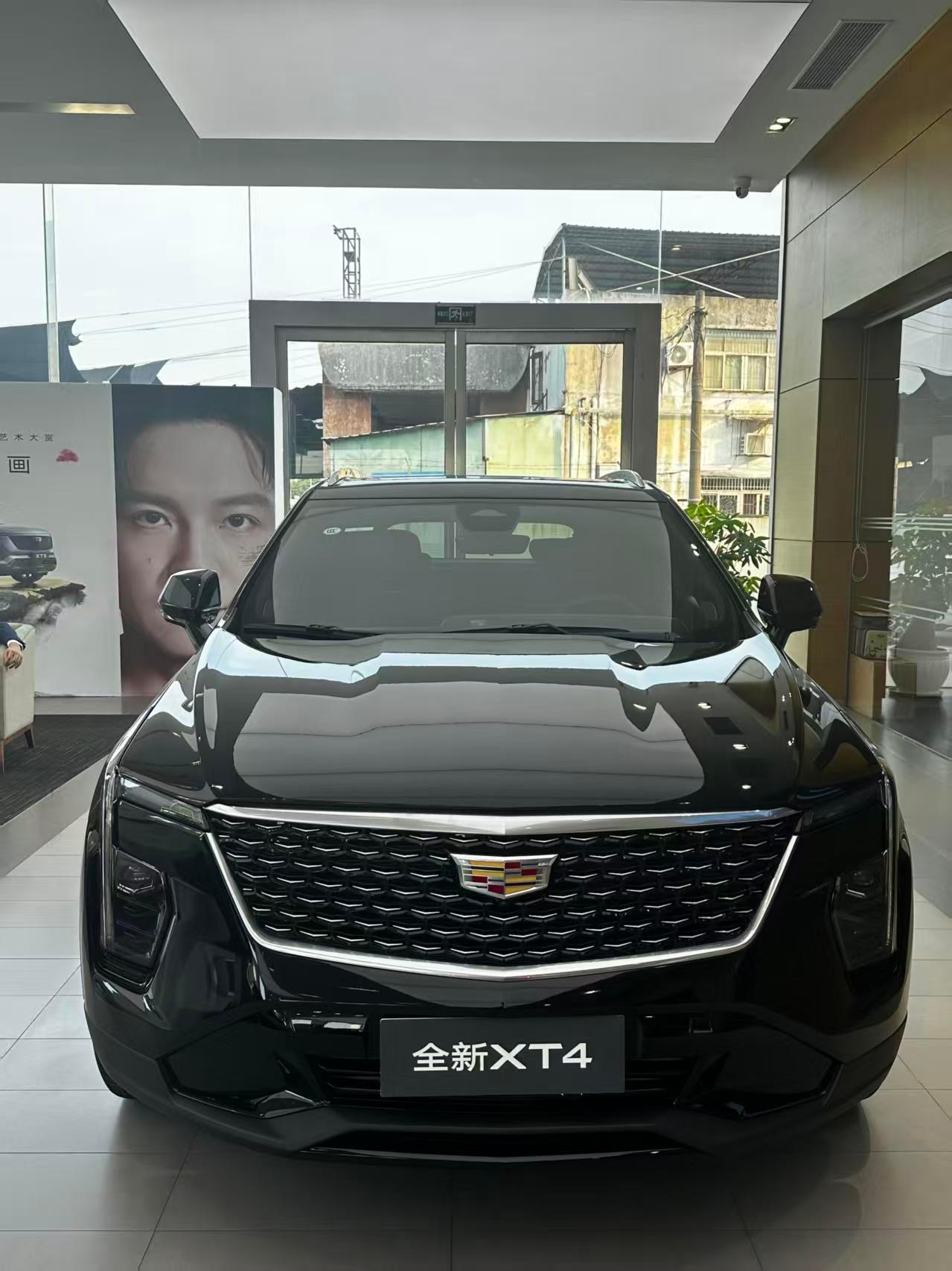 新增的智驭尊贵型把L2辅助驾驶配齐了，像全速域自适应巡航、智能车道居中都有。外后