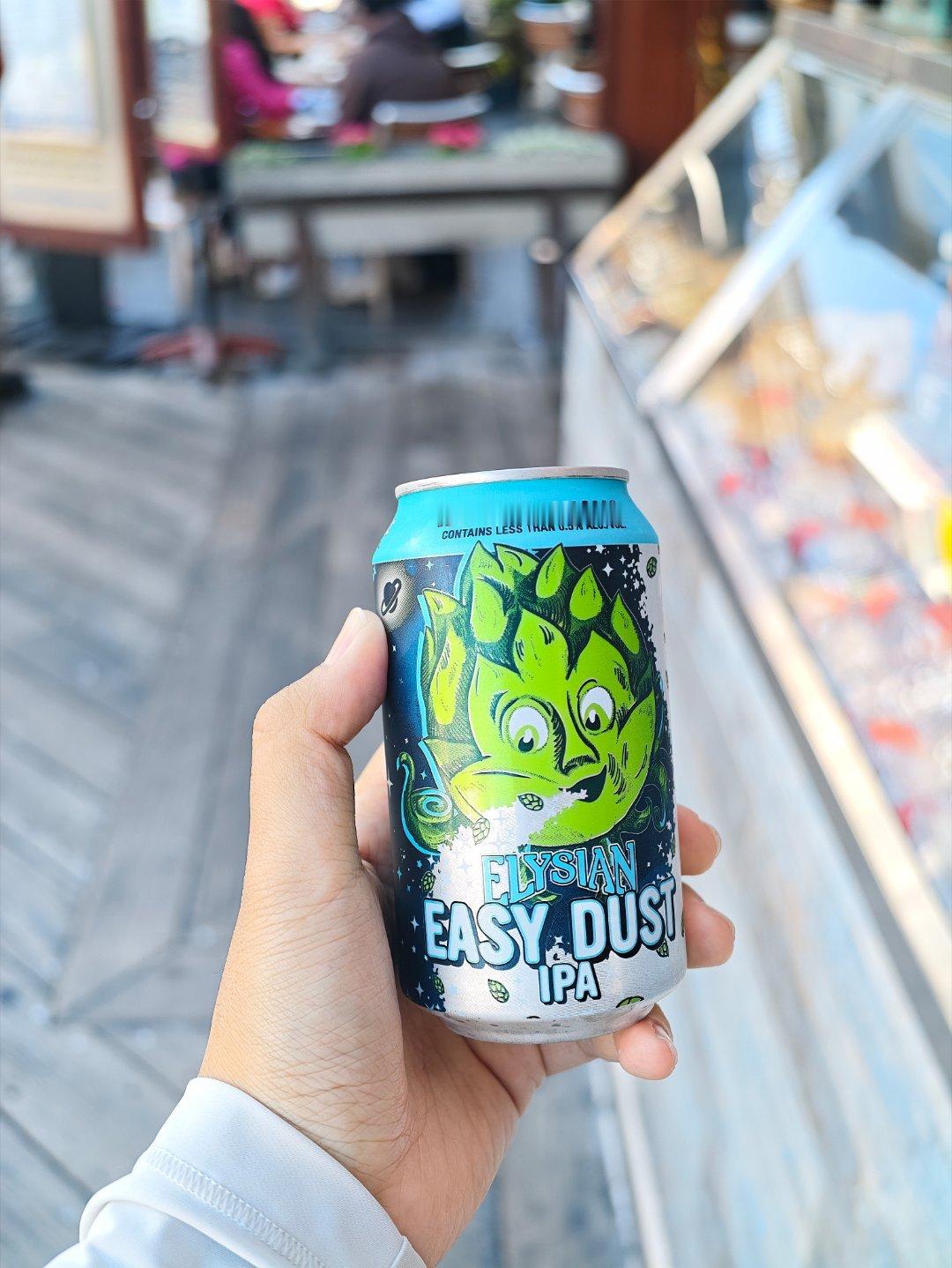 这几天在美国，天天蹭别人信用卡 住宿是蹭老谢的，出行是蹭老谢的，小吃是蹭的，只要