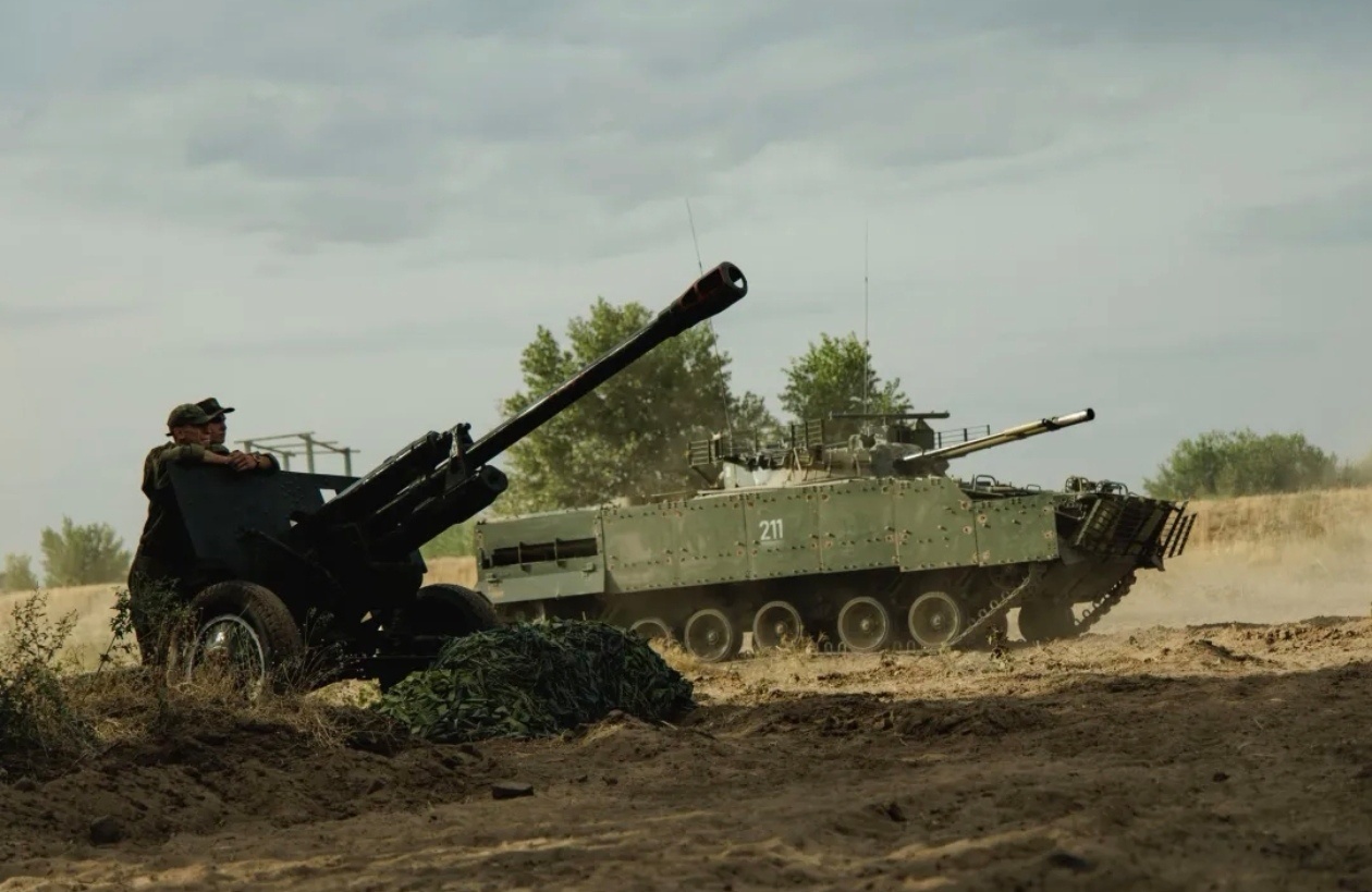 2026年夏季“扎尔尼察2.0”军事比赛 有T80BVM、T90M、BMP3 6
