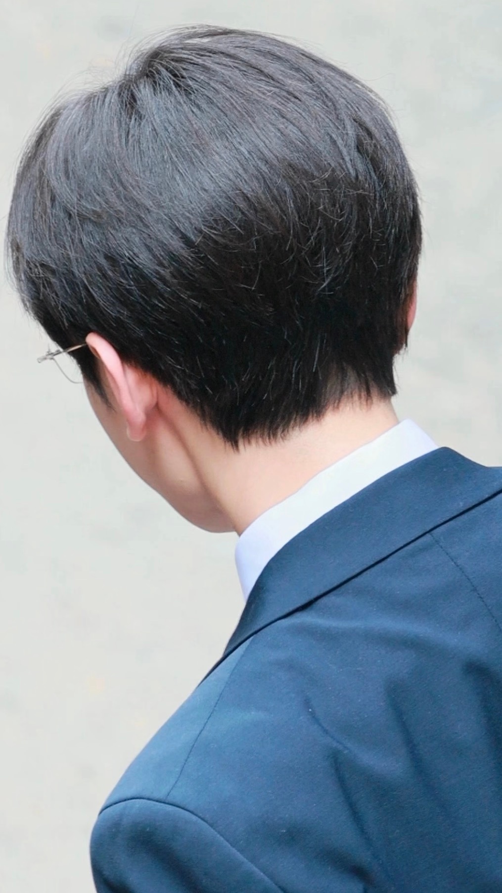 圆脑袋，轴 